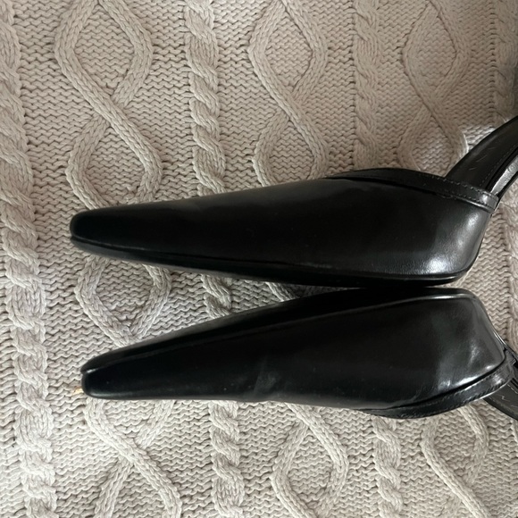 Gianni Bini Black Leather Pointed 3 inch Heels with Double Straps - Picture 10 of 12